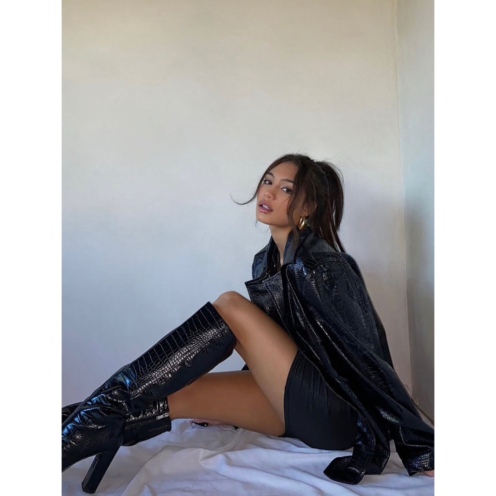 VICTORY BOULEVARD MINI DRESS BLACK